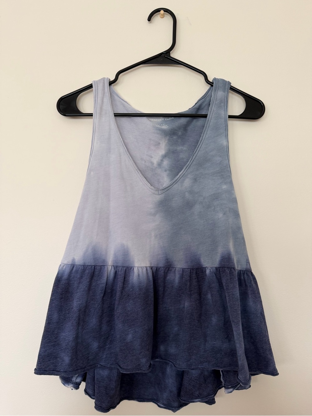 American Eagle Outfitters Blue Tie-Dye Ombre Tiered V-Neck Tank Top